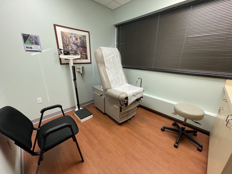 More Photos Of 16 Pocono Rd, Denville Medical For Lease