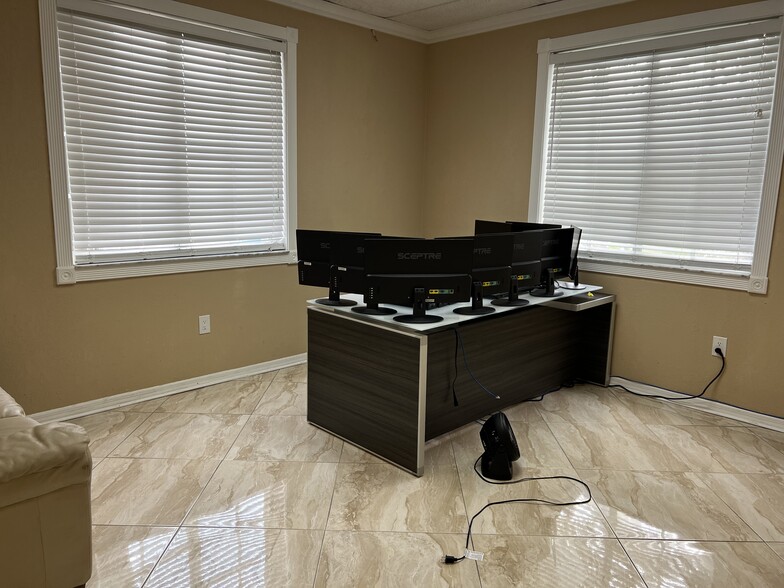 More Photos Of 6099 Stirling Rd, Davie Office Residential For Sale