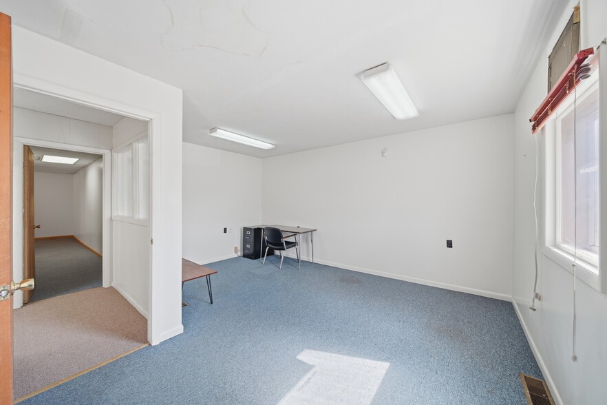 More Photos Of 208 Irwin St, Brooklyn Manufacturing For Sale