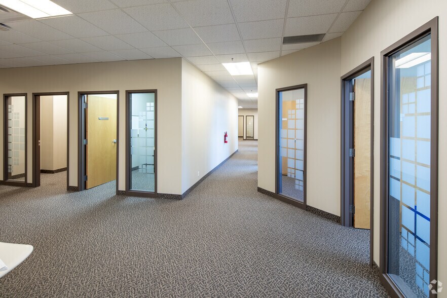 More Photos Of 445 Wes Graham Way, Waterloo Office For Lease