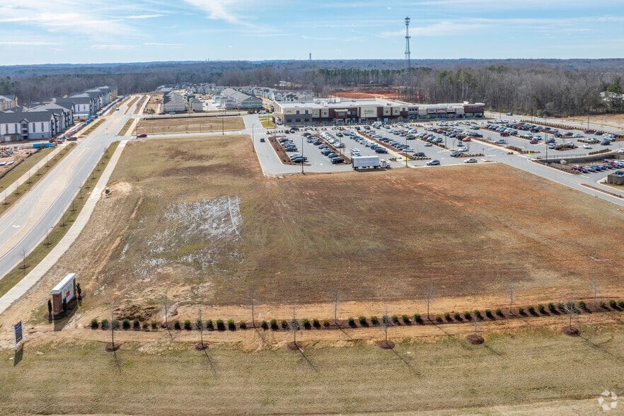 More Photos Of 14013 N Creek Village Dr, Huntersville Unknown For Lease