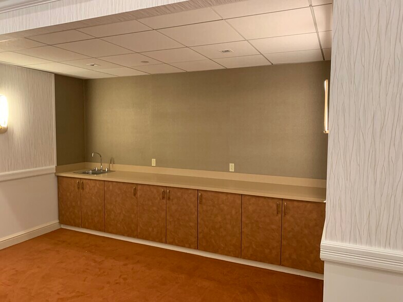 More Photos Of 555 Long Wharf Dr, New Haven Office For Lease