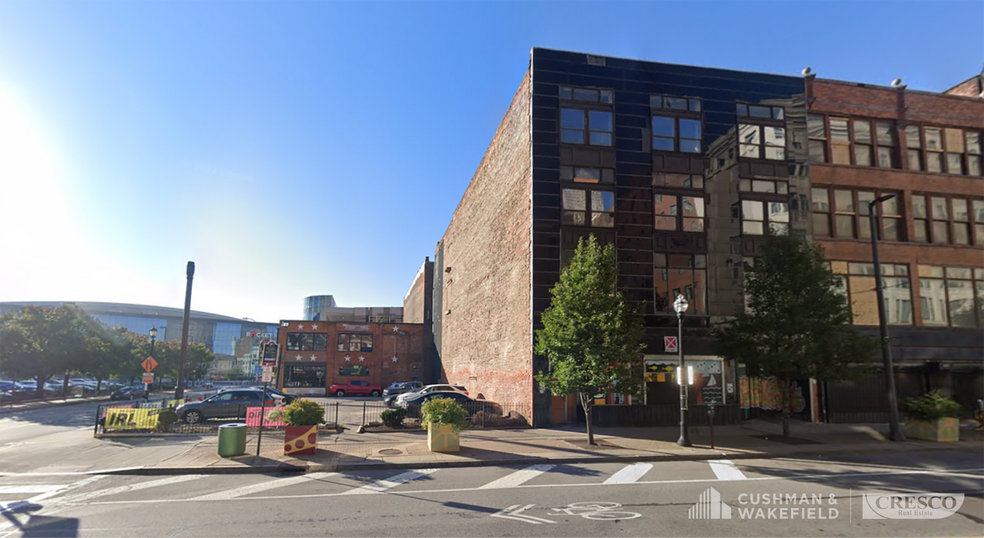 More Photos Of 310-320 Prospect Ave, Cleveland Office For Sale