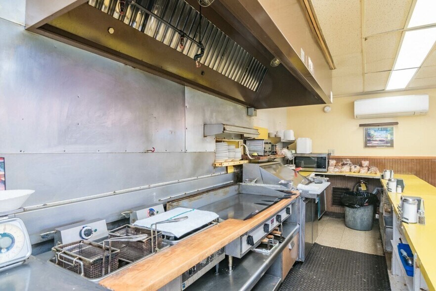 More Photos Of 7 Avenue A, Turners Falls Restaurant For Sale