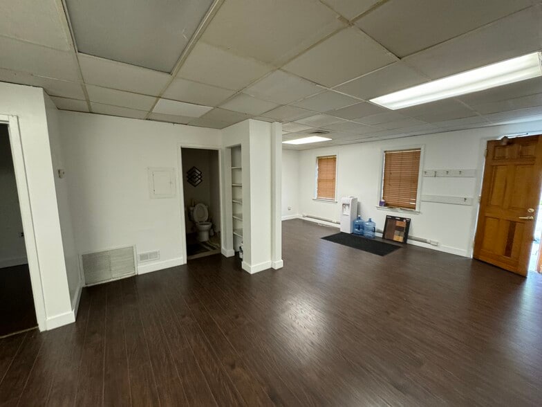 More Photos Of 3231-3233 Superior Ln, Bowie Medical For Lease