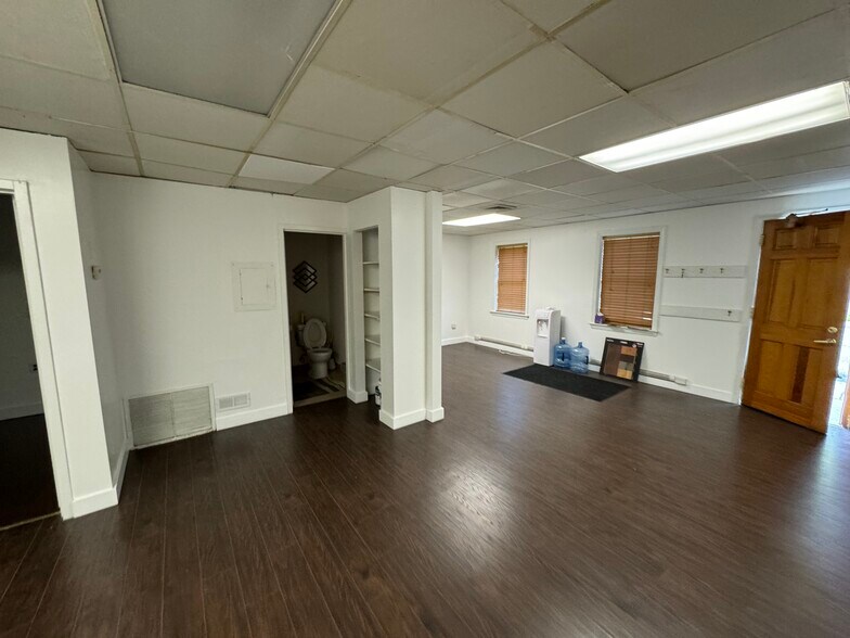 More Photos Of 3231-3233 Superior Ln, Bowie Medical For Lease