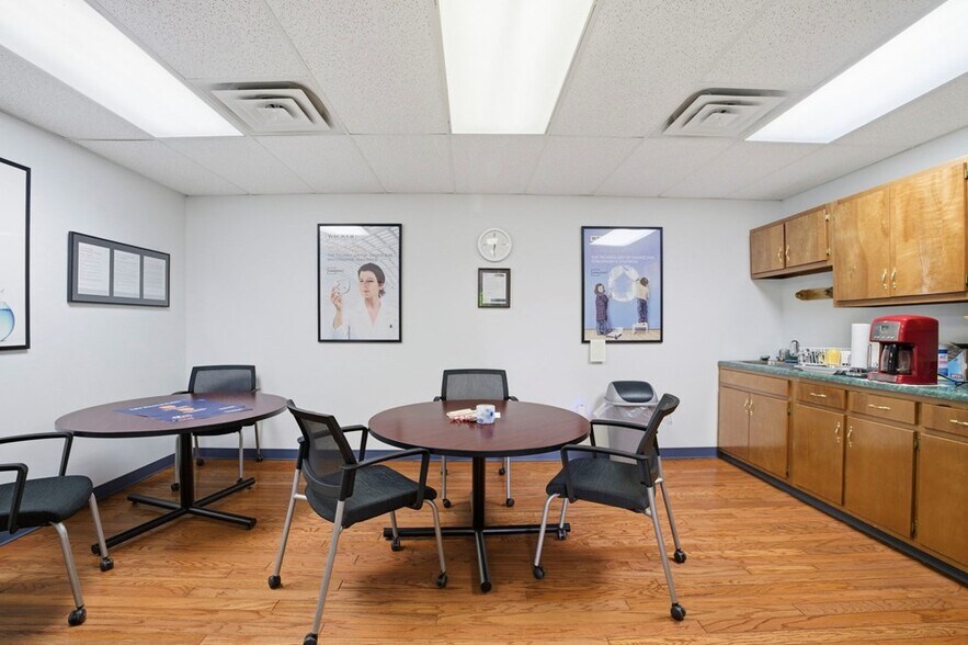 More Photos Of 2124 Hamilton St, Dalton Research And Development For Sale