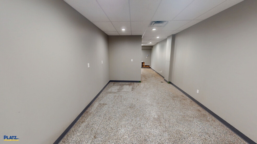 More Photos Of 438 E Main St, Andover Freestanding For Lease