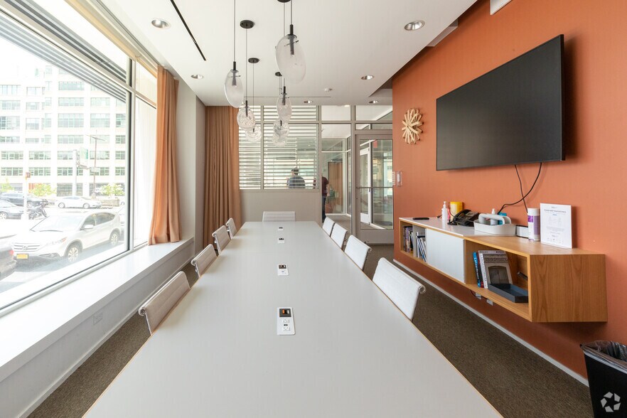 More Photos Of 175 Pearl St, Brooklyn Office For Lease