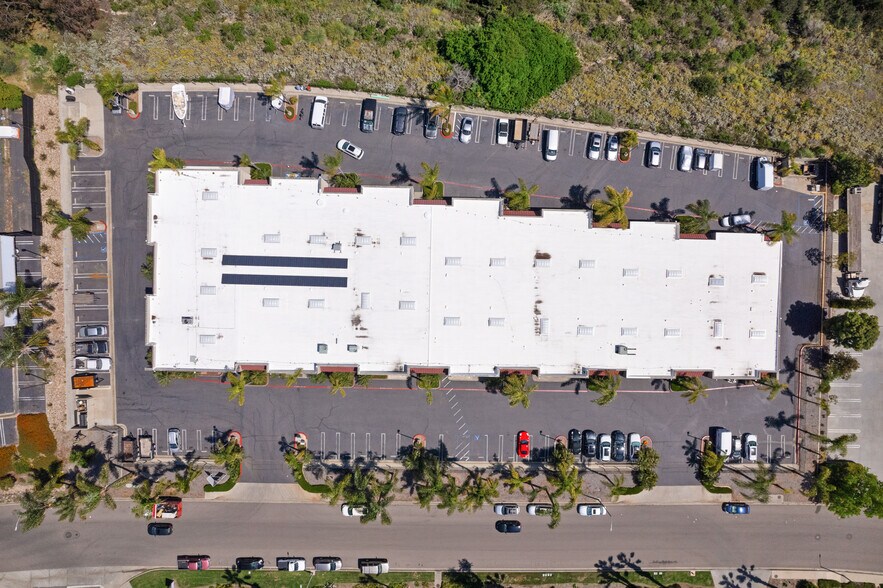 More Photos Of 2588 Progress St, Vista Service For Lease