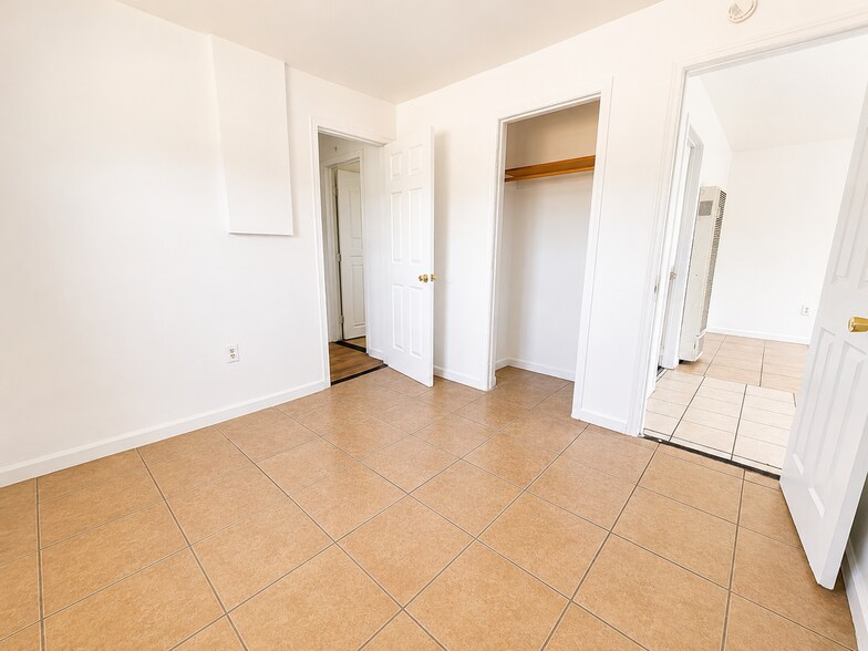 More Photos Of 1907 S J St, Bakersfield Multifamily For Sale