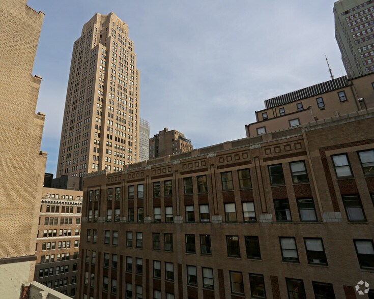 More Photos Of 148 W 37th St, New York Office For Lease
