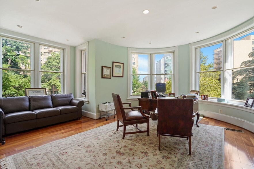 More Photos Of 1011 New Hampshire Ave NW, Washington Office For Lease
