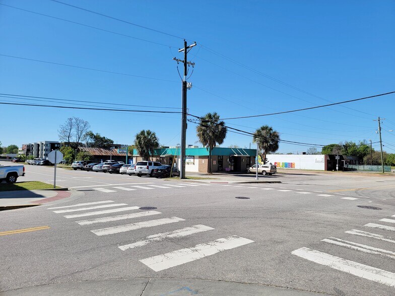 More Photos Of 530 Devine St, Columbia Restaurant For Sale