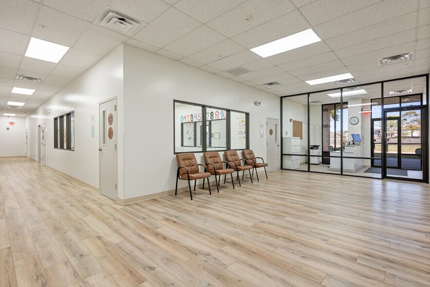 More Photos Of 13511 Florence Rd, Sugar Land Daycare Center For Lease