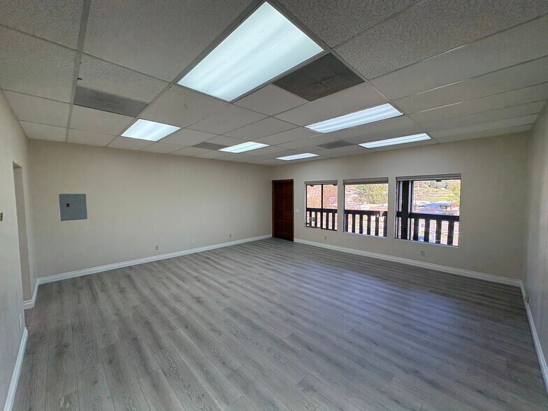 More Photos Of 13967 Campo Rd, Jamul Office For Lease