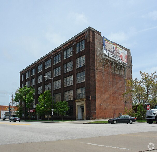 More Photos Of 2800 Superior Ave, Cleveland Office For Sale
