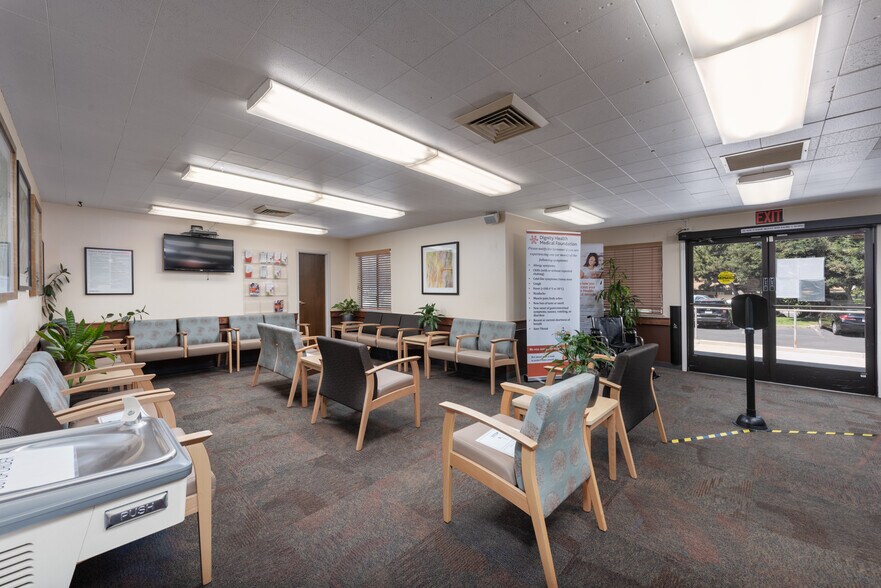 More Photos Of 8001 Madison Ave, Citrus Heights Medical For Sale