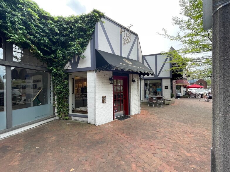 Primary Photo Of 1903 Cahaba Rd, Mountain Brook Storefront For Lease