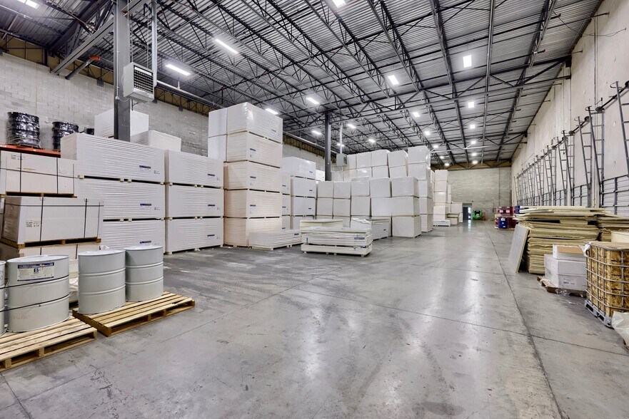 More Photos Of 22 Blackhawk Ln, Elizabethtown Distribution For Lease