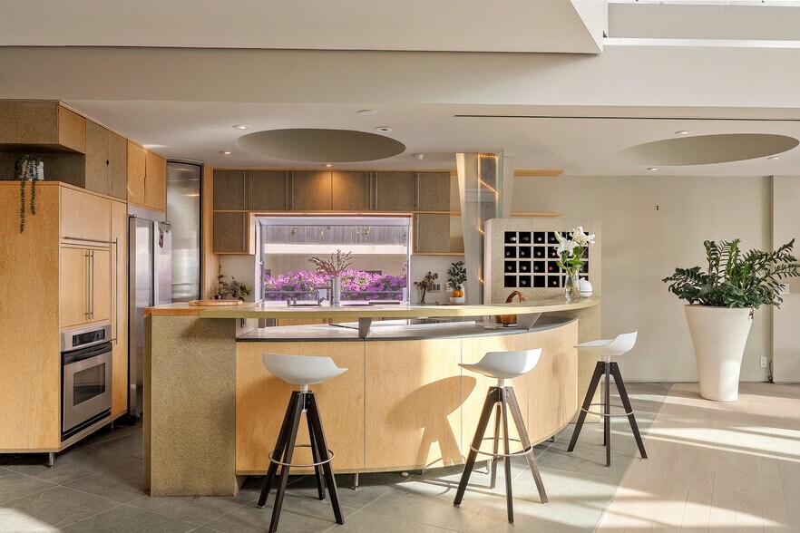More Photos Of 3111 Ocean Front Walk, Marina Del Rey Apartments For Sale