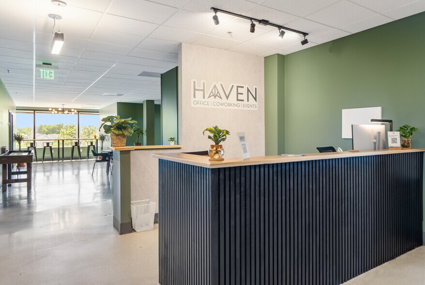 More Photos Of 200 W Towsontown Blvd, Towson Coworking Space