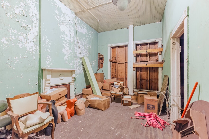 More Photos Of 217 W Lamar St, Americus General Retail For Sale