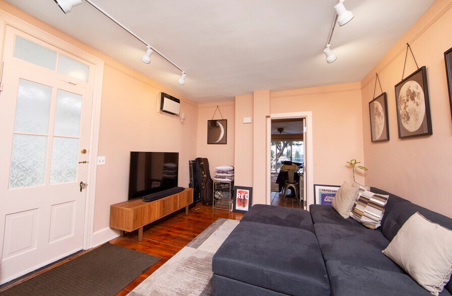 More Photos Of 20 N Union St, Lambertville Storefront Retail Residential For Sale