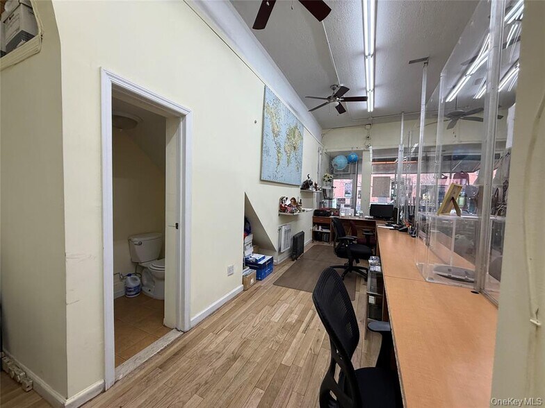 More Photos Of 160 Graham Ave, Brooklyn Apartments For Lease