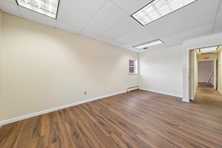 More Photos Of 175 Cedar Ln, Teaneck Medical For Lease
