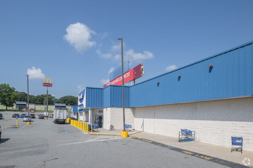 More Photos Of 139 Hathaway Rd, New Bedford Freestanding For Lease