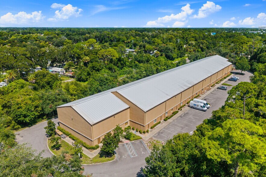 More Photos Of 585 Commonwealth Blvd, Port Orange Manufacturing For Sale