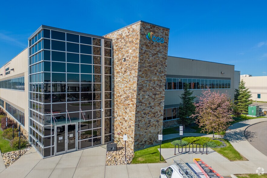 More Photos Of 3675 63rd Ave NE, Calgary Warehouse For Lease