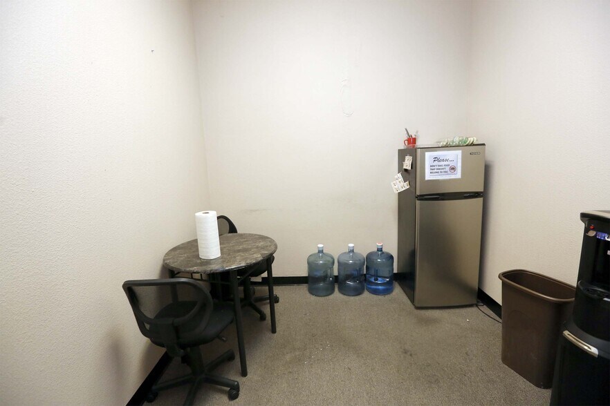 More Photos Of Thomas Rd @ SWC Thomas Rd. & 51st Ave., Phoenix Unknown For Lease