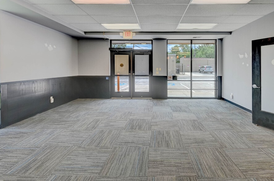 More Photos Of 1315-1317 SW 6th Ave, Topeka Medical For Lease