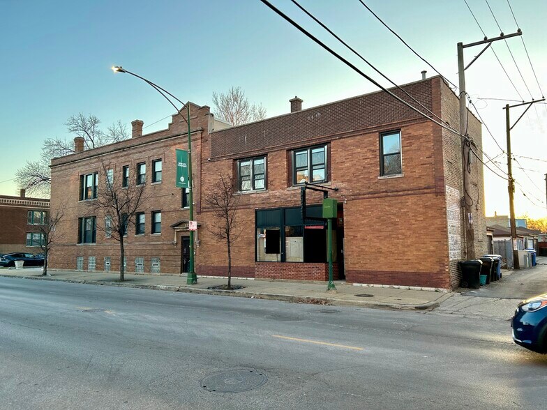 More Photos Of 3400 W Evergreen Ave, Chicago Storefront Retail Residential For Lease