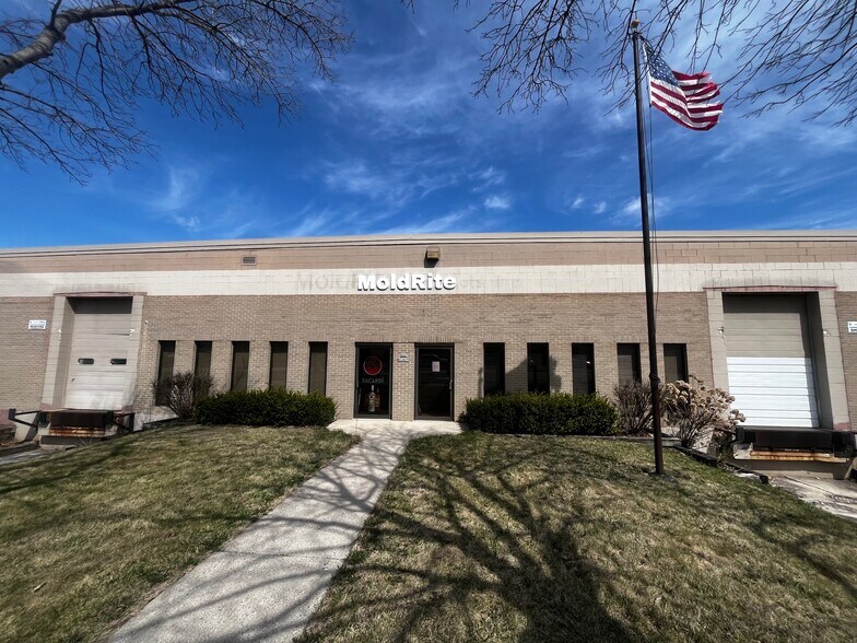 More Photos Of N29W22870 Marjean Ln, Waukesha Manufacturing For Lease