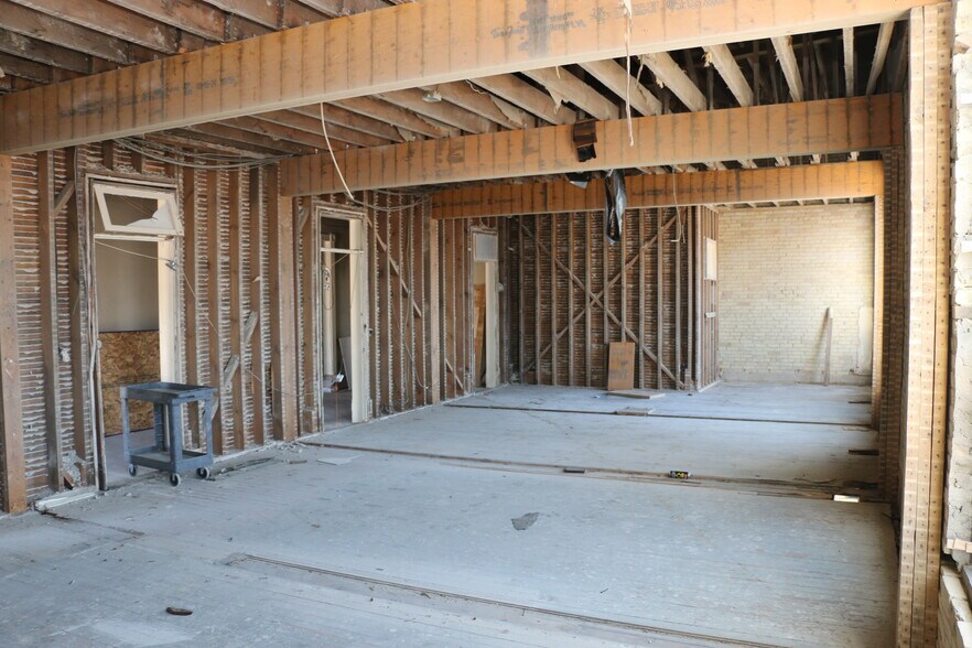 More Photos Of 610 Front St, Casselton Office For Lease