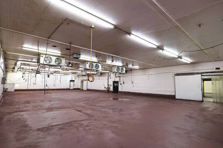 More Photos Of 1530 1st St, San Fernando Manufacturing For Lease