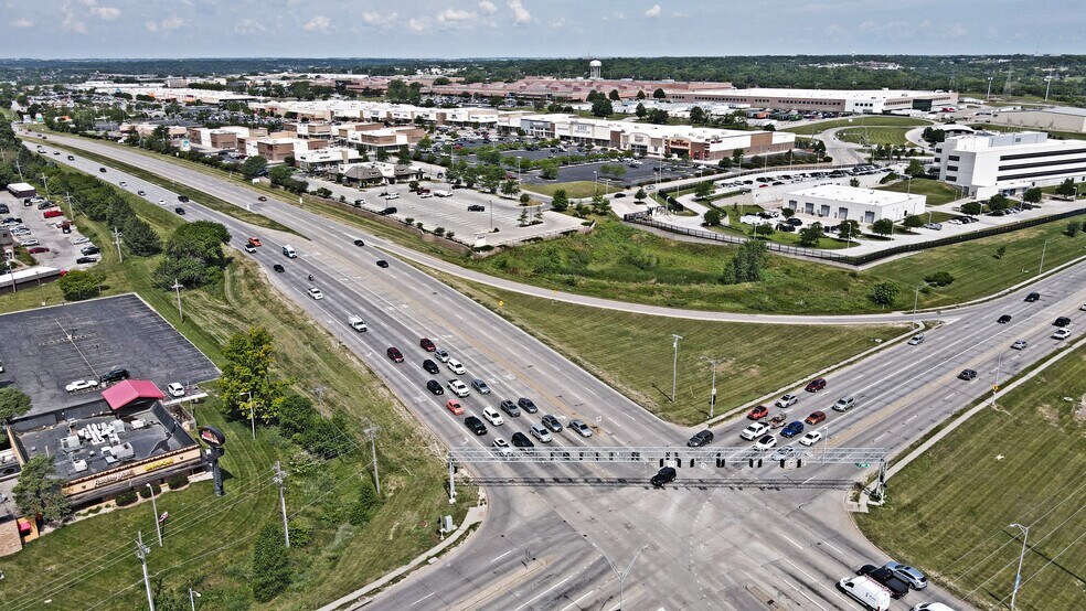 More Photos Of L St @ 120th st, Omaha Unknown For Lease