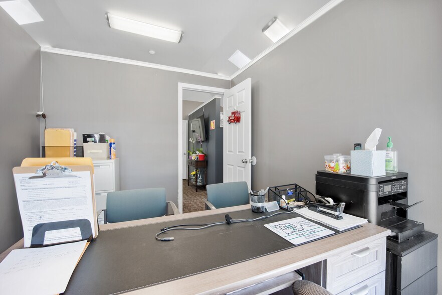 More Photos Of 538 Street Rd, Southampton Office For Lease