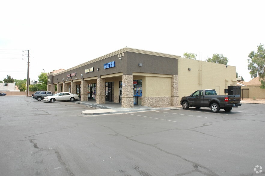 More Photos Of 6711-6731 W Alexander Rd, Las Vegas Freestanding For Lease