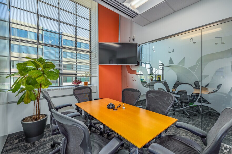 More Photos Of 4220 Duncan Ave, Saint Louis Office For Lease