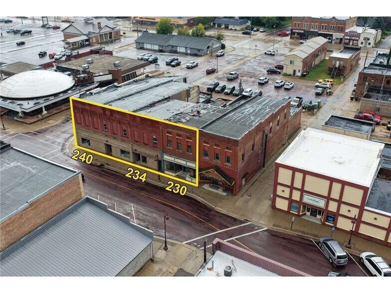 Primary Photo Of 230/234/240 S Washington st, Redwood Falls General Retail For Sale