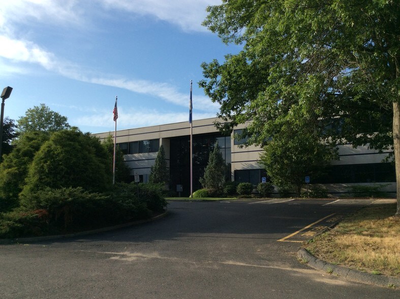 More Photos Of 12 Cambridge Dr, Trumbull Office Residential For Lease
