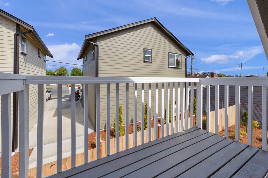 More Photos Of 1925 Lombard Ave, Everett Multifamily For Sale