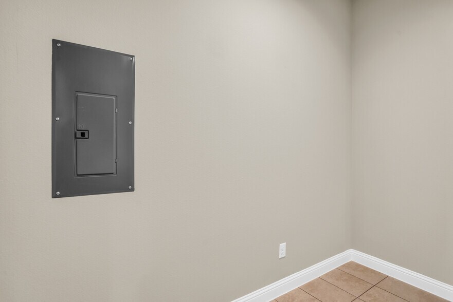 More Photos Of 2601 Little Elm Pky, Little Elm Medical For Sale