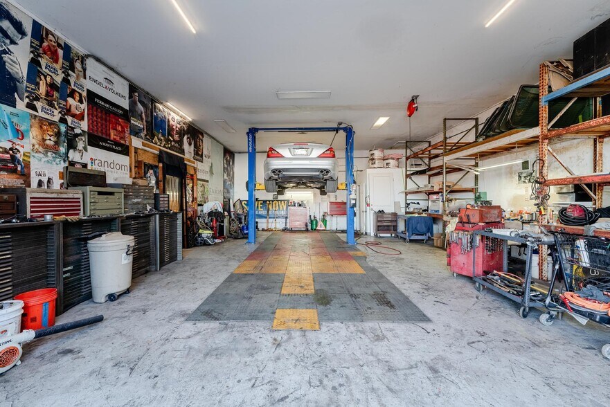 More Photos Of 209 N Industrial Loop, LaBelle Warehouse For Sale