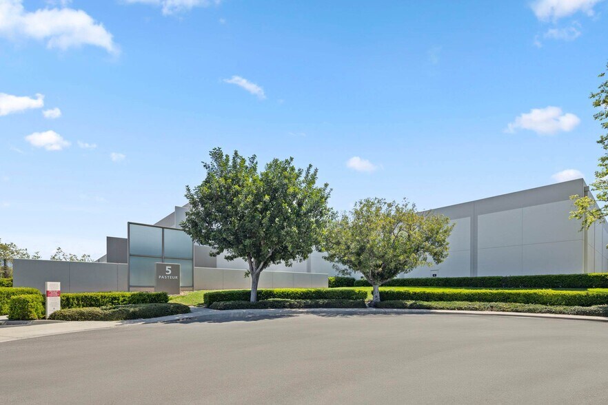 Primary Photo Of 5 Pasteur, Irvine Distribution For Lease