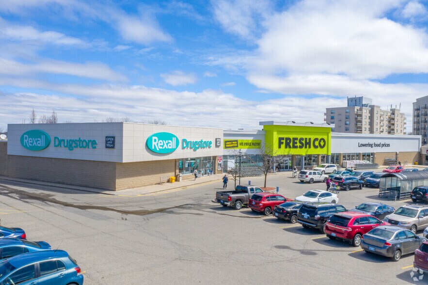 Primary Photo Of 425 University Ave E, Waterloo General Retail For Lease